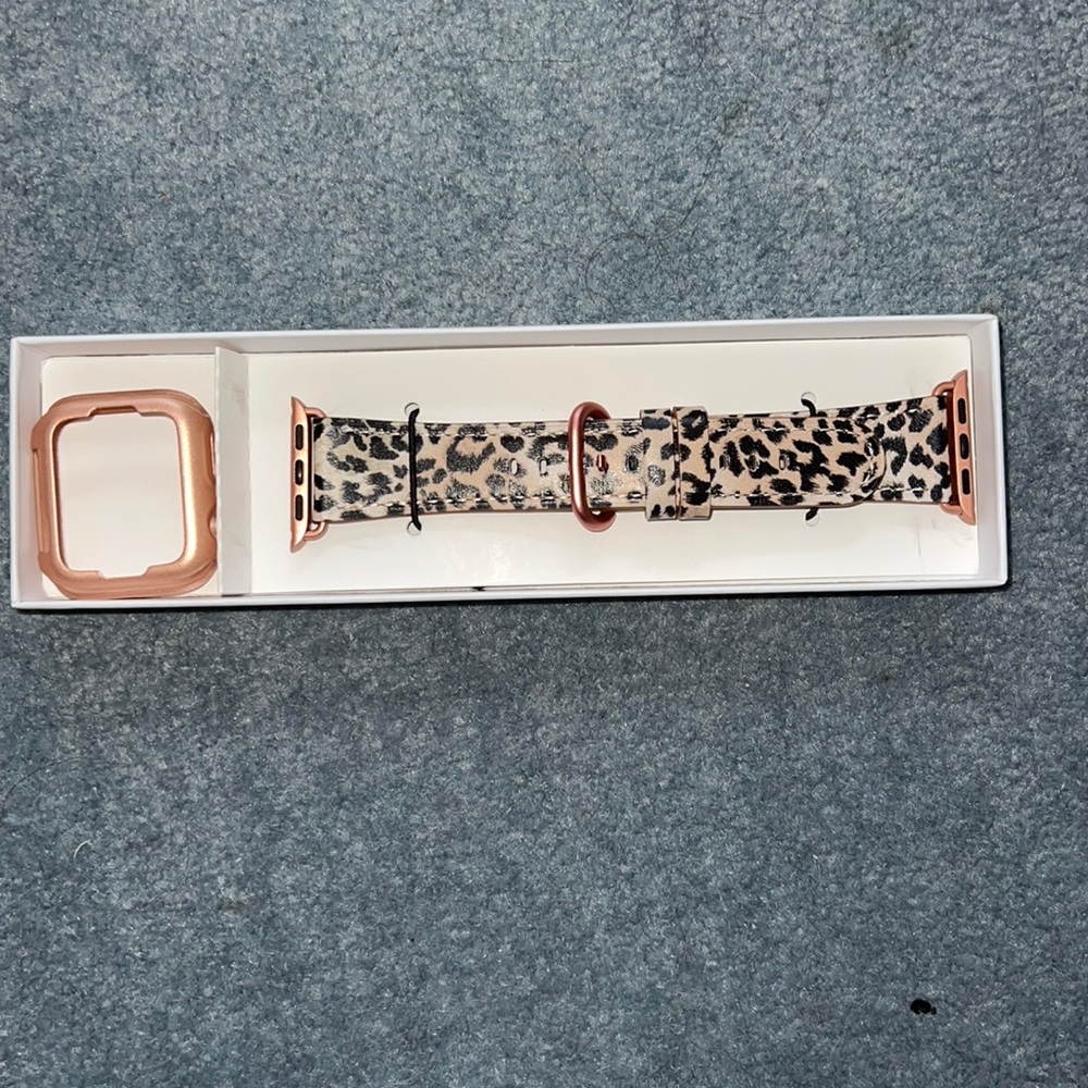 NWOT Apple Watch band